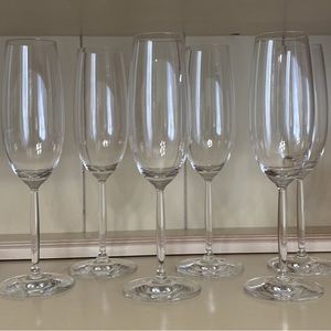 Set of 6 Schott Zwiesel Champagne Flute Glasses.
Height Approximately 9”